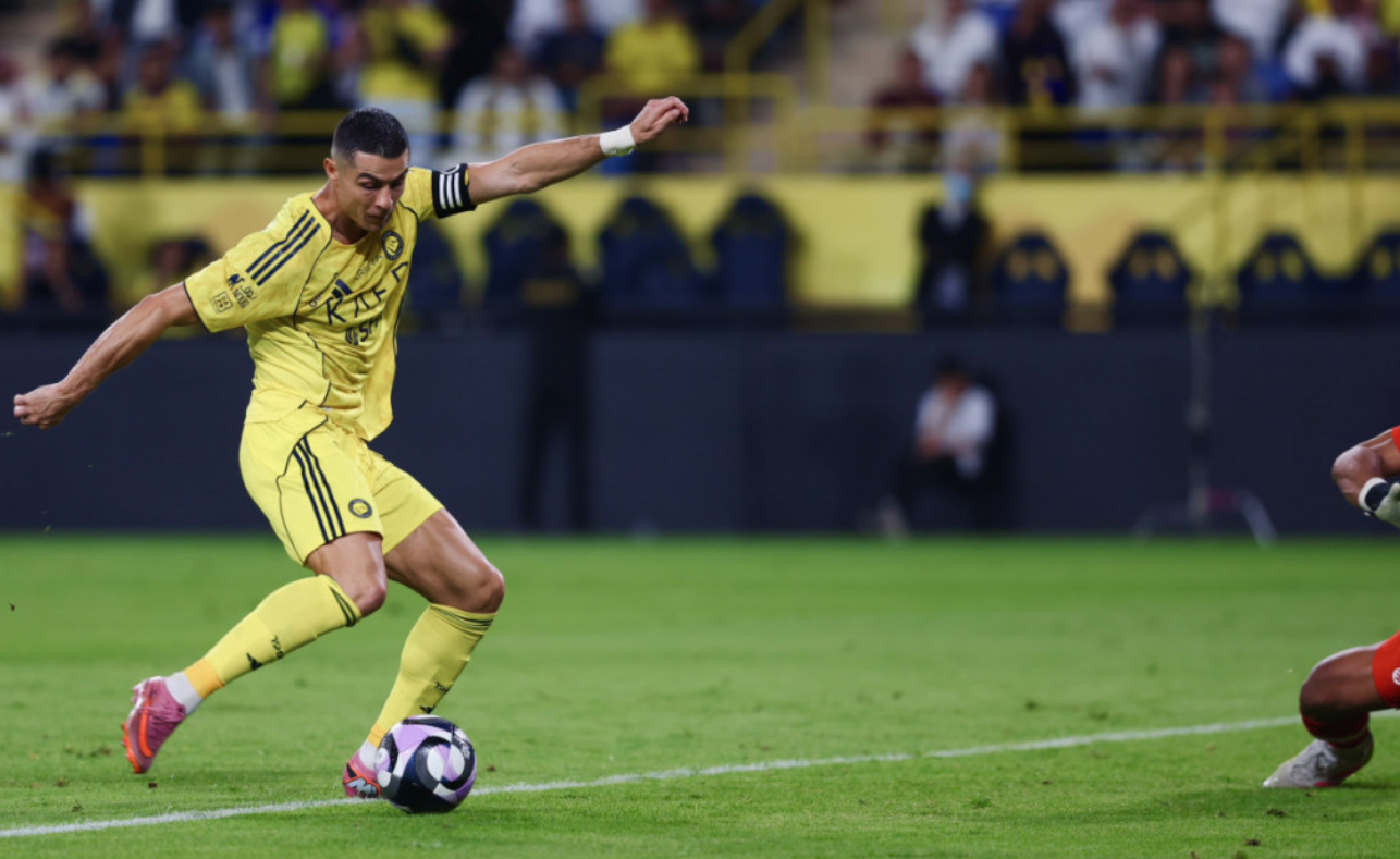 جدل تحكيمي جديد.. لجنة الحكام تفتح ملف ركلة جزاء النصر أمام الفيحاء