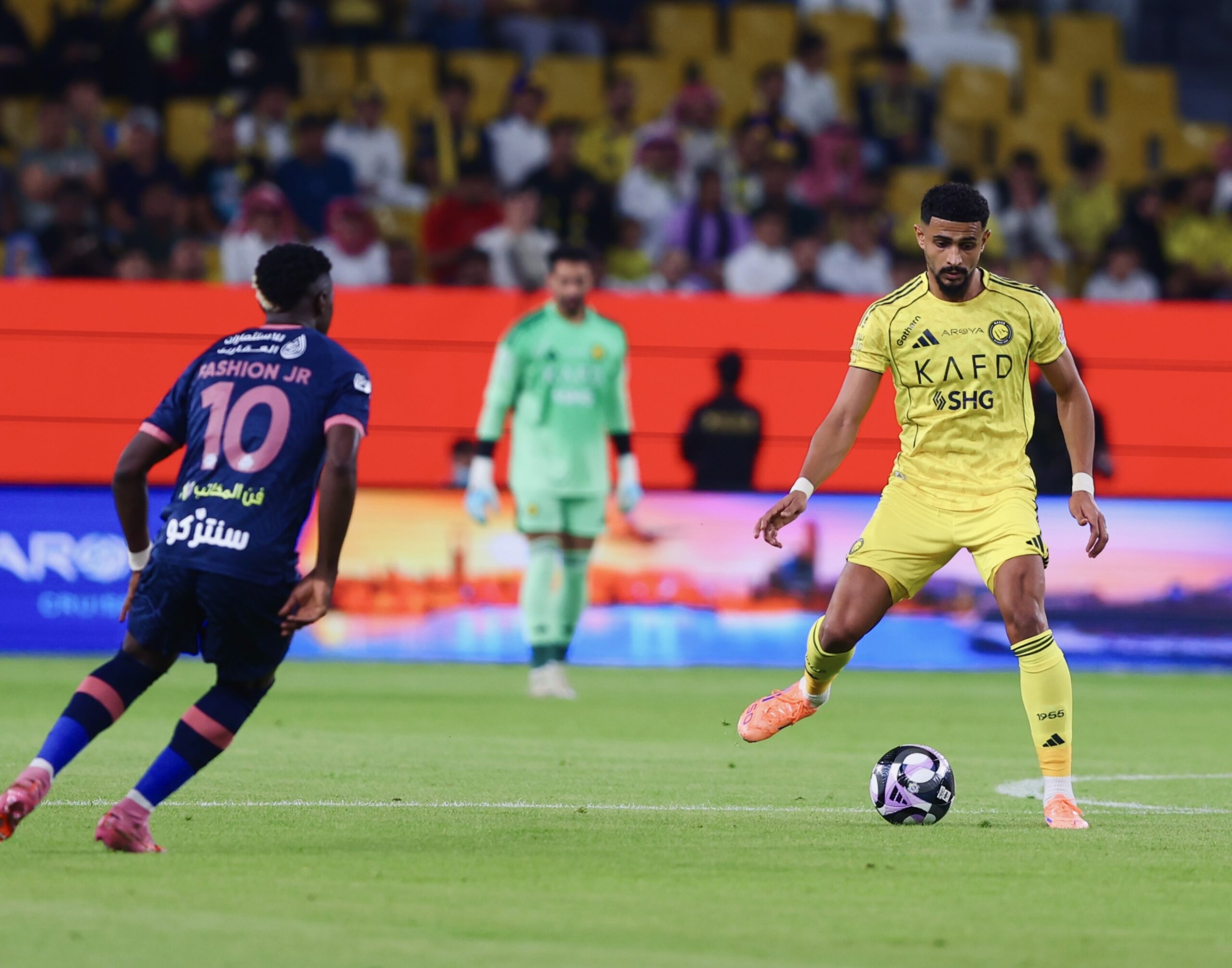 خبير تحكيمي يعلق على ركلة جزاء النصر ضد الفيحاء