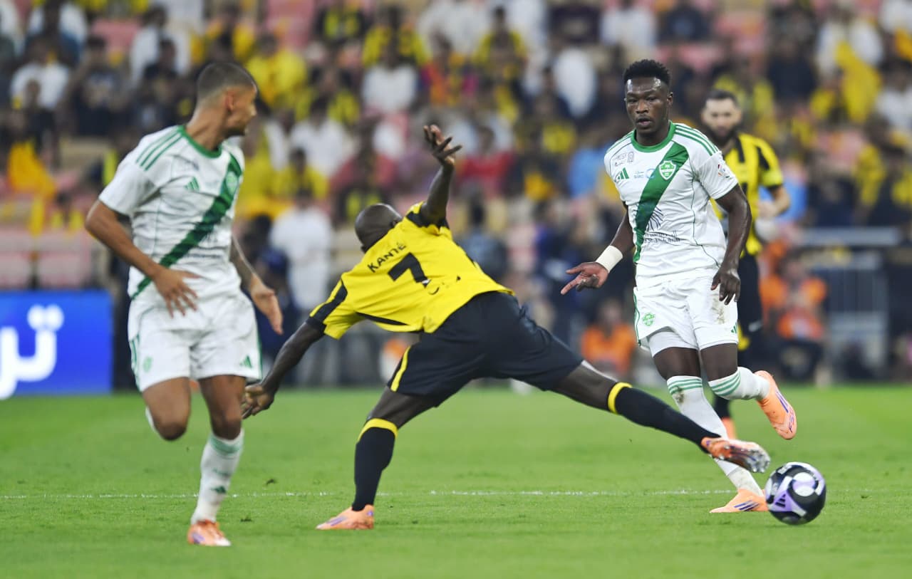 عاجل الشوط الأول.. التعادل السلبي يحسم ديربي البحر بين الاتحاد والأهلي