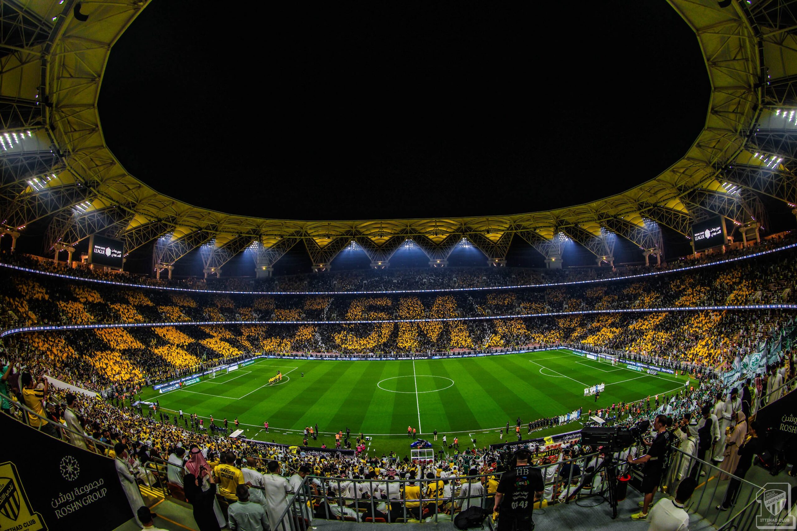 «لا ينافس إلا نفسه».. الاتحاد يتغنى برقم جماهيره القياسي في دوري روشن