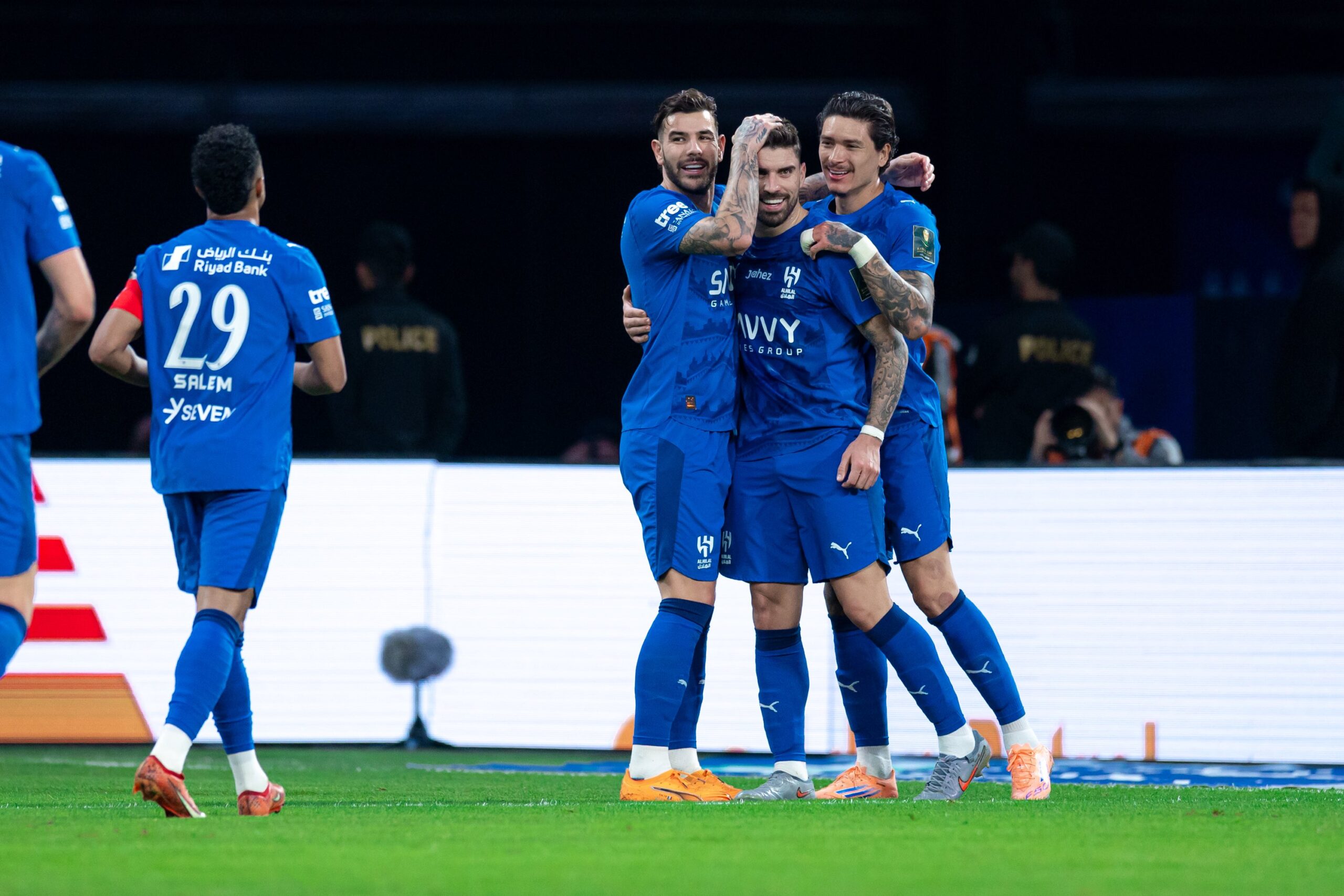 عاجل الهلال يضرب الفتح بثلاثية في كأس الملك.. وإصابة قوية لنجم الزعيم