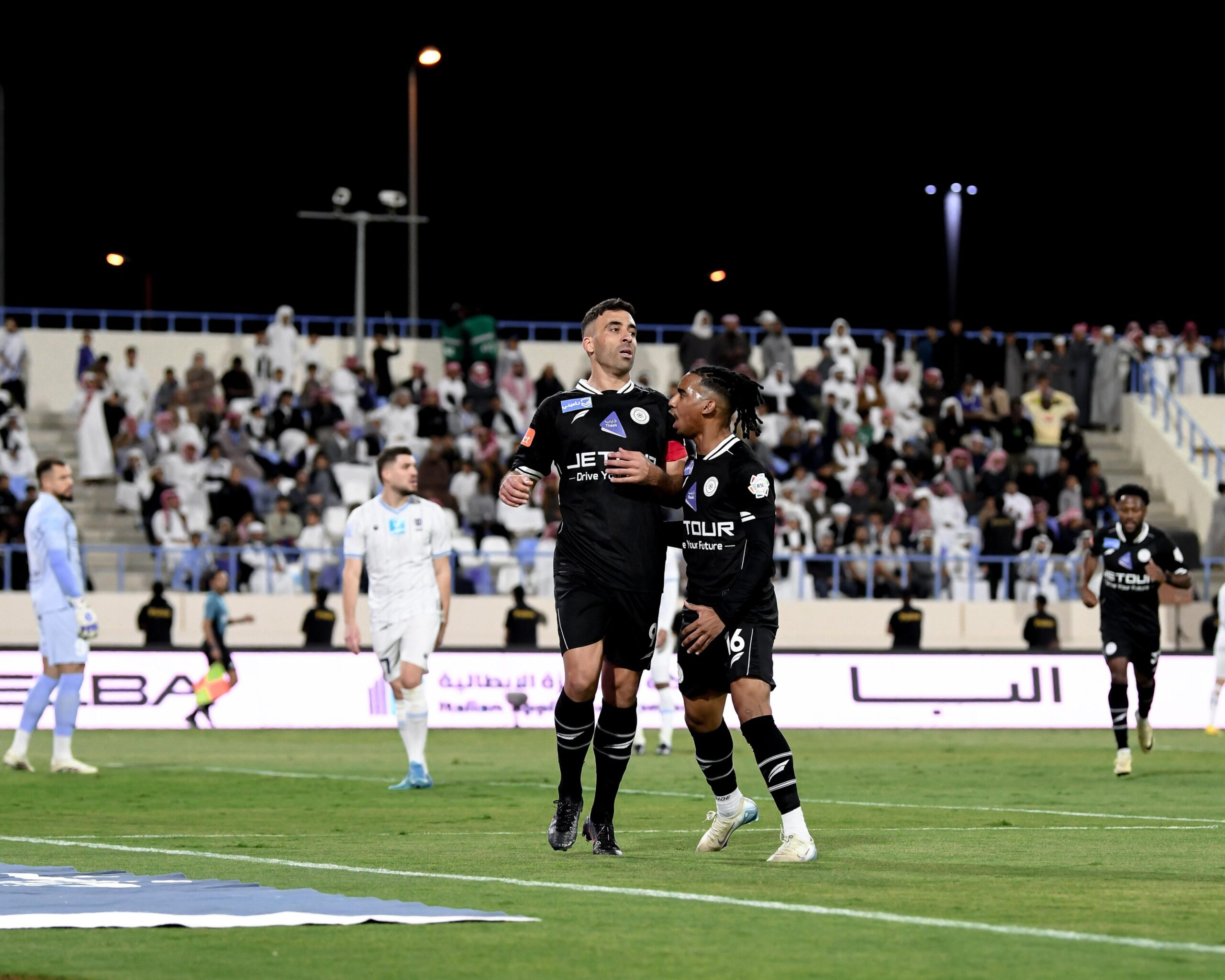 دوري روشن.. الشباب يتعادل مع الأخدود بمشاركة حمدالله