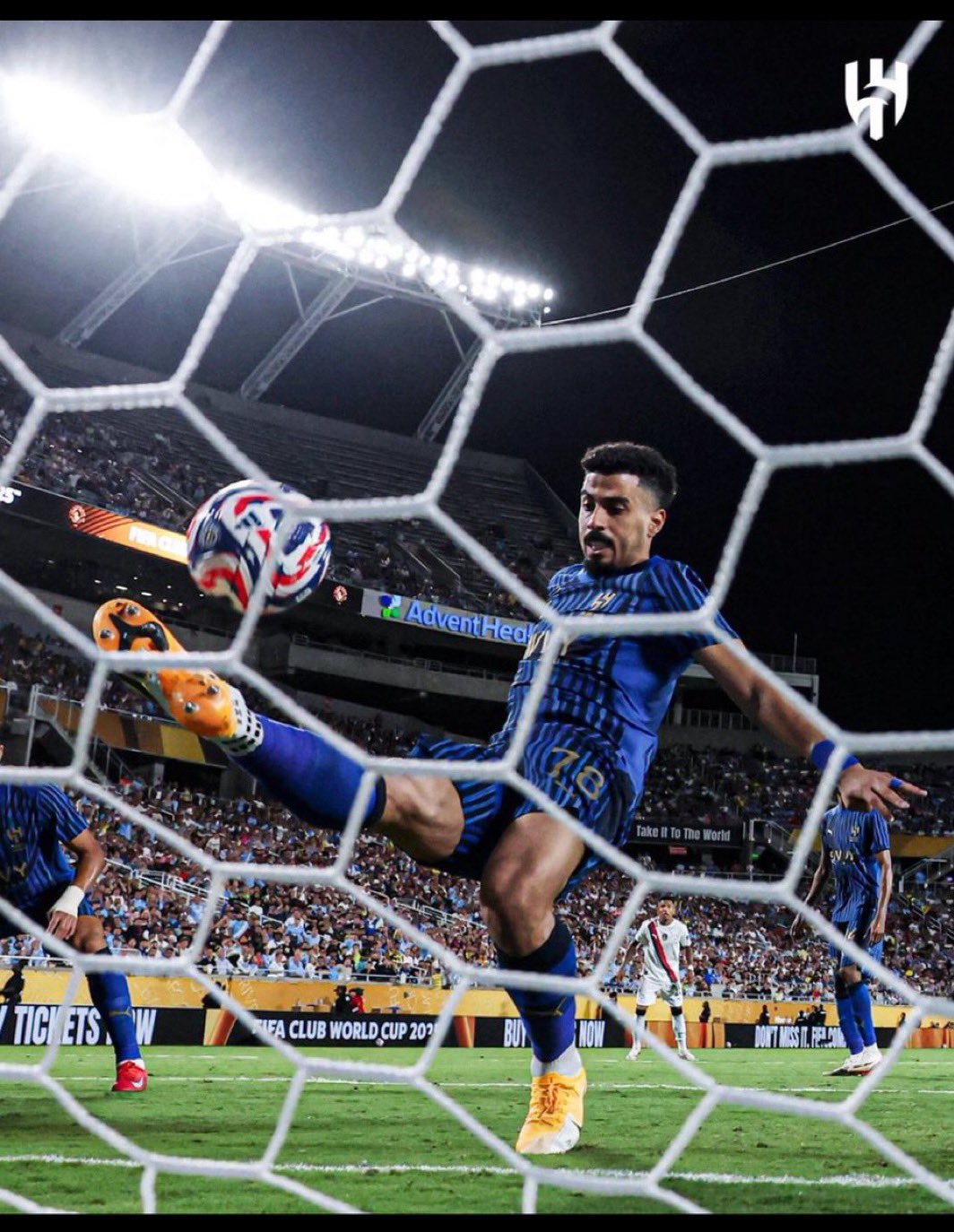 الهلال يترقب الضوء الأخضر لعودة علي لاجامي قبل ربع نهائي كأس الملك