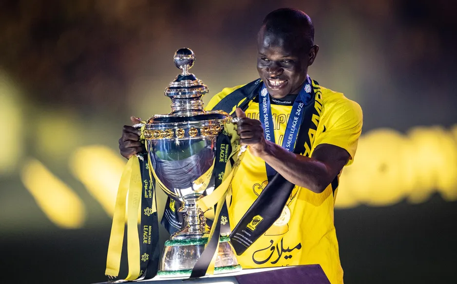 أرقام مذهلة وعودة تاريخية.. كانتي يكتب فصلاً جديدًا من المجد مع الاتحاد وفرنسا