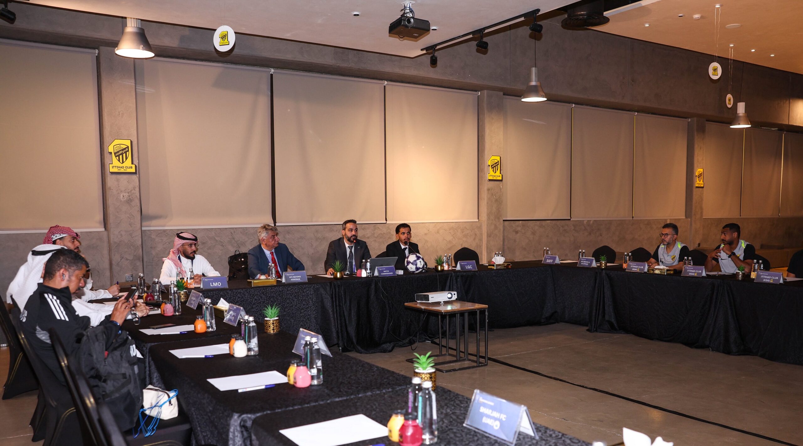 الاتحاد يظهر بالأصفر والشارقة بالأبيض في موقعة أبطال آسيا للنخبة