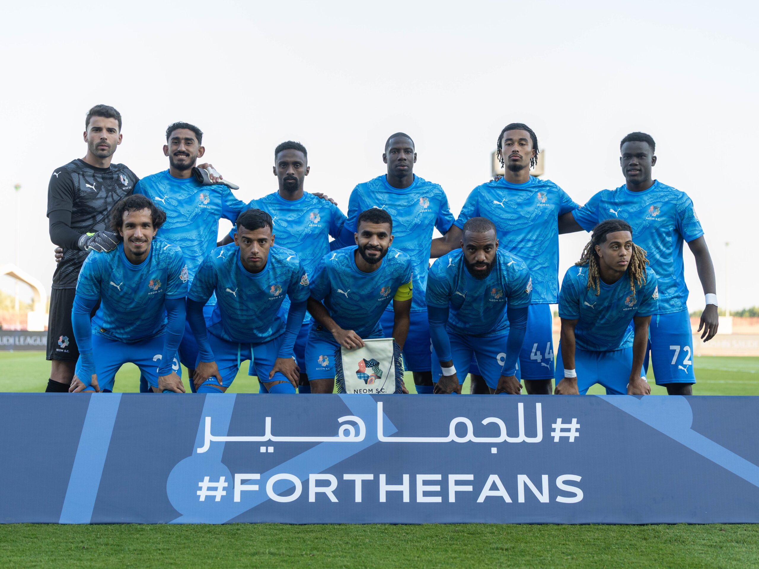 الانضباط تعاقب نجم نيوم بسب السلوك المشين أمام النصر