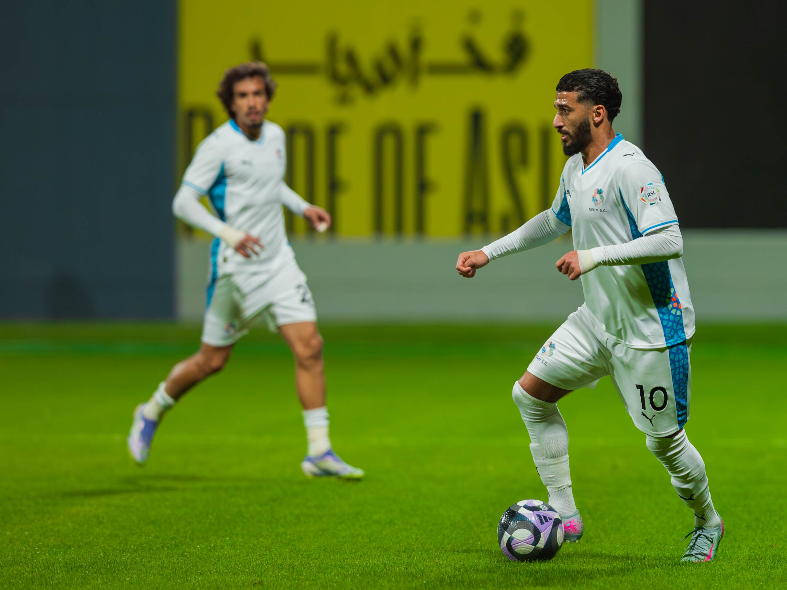 في مباراة الأهداف القاتلة.. التعاون يتعادل مع نيوم في لقاء مثير