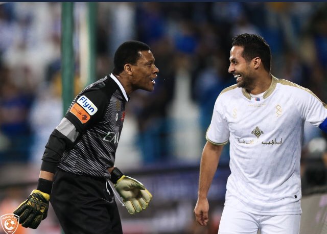 «عملية جراحية بعد الاعتزال».. أسطورة الهلال يكشف تفاصيل تعرضه لإصابة قوية