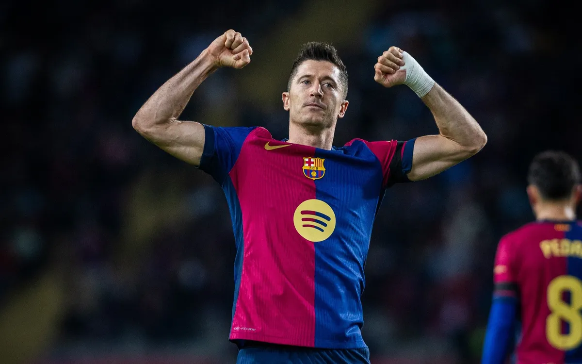 «أندية روشن» تجدد الاهتمام بـ«ليفاندوفسكي».. والنصر الأقرب لحسم الصفقة