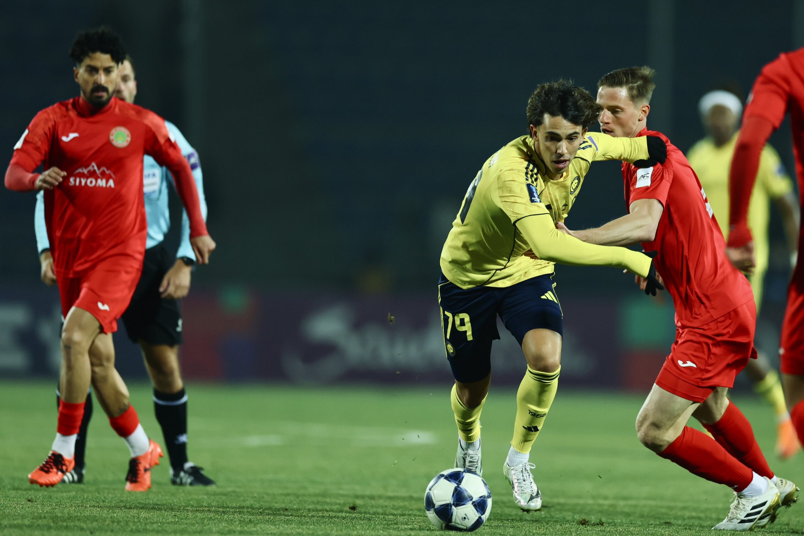 جواو فيليكس.. موسم استثنائي يطرق أبواب التاريخ مع النصر