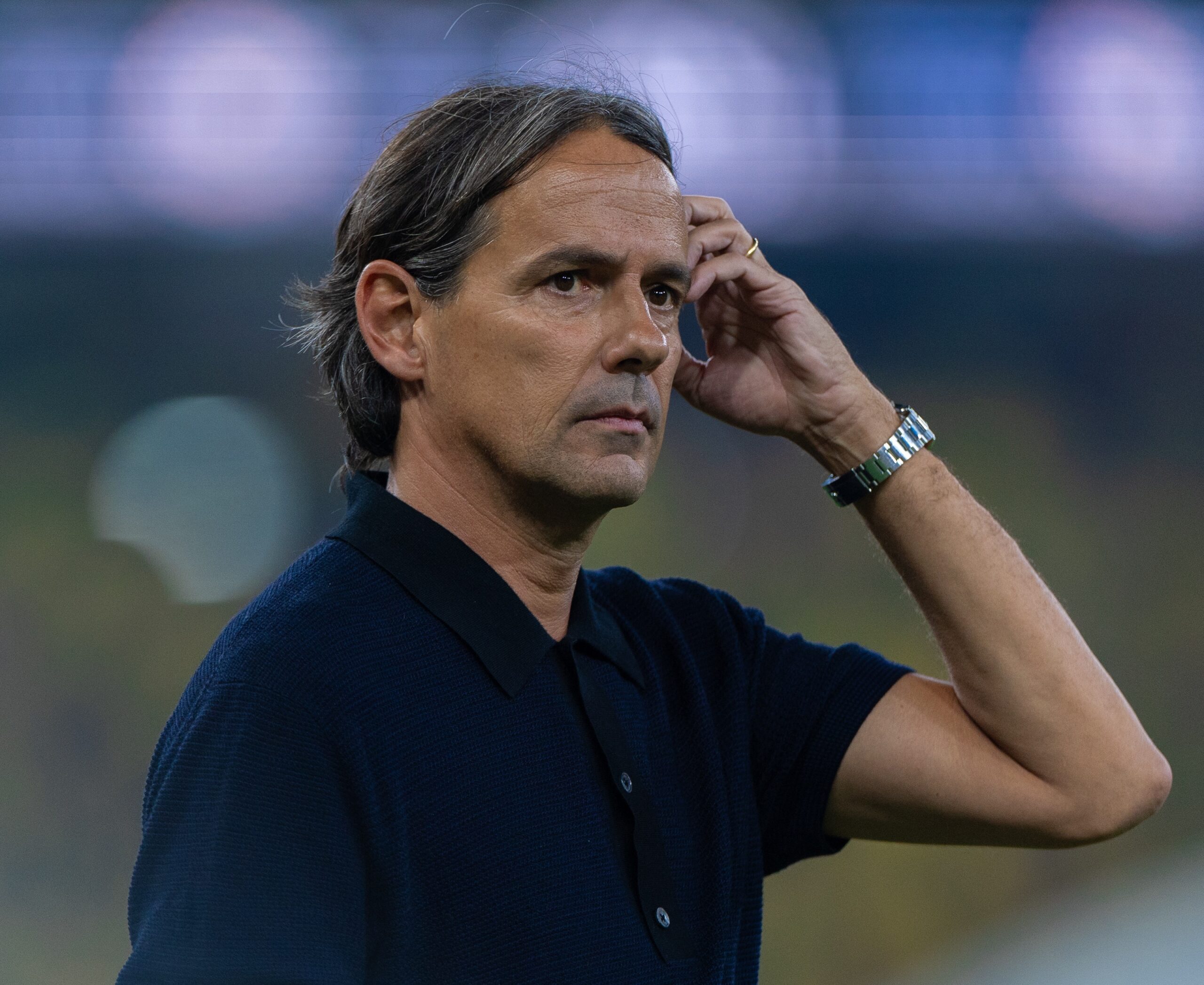 هجوم ناري من أحمد عطيف على إنزاجي: الهلال يعيش على مهارات لاعبيه