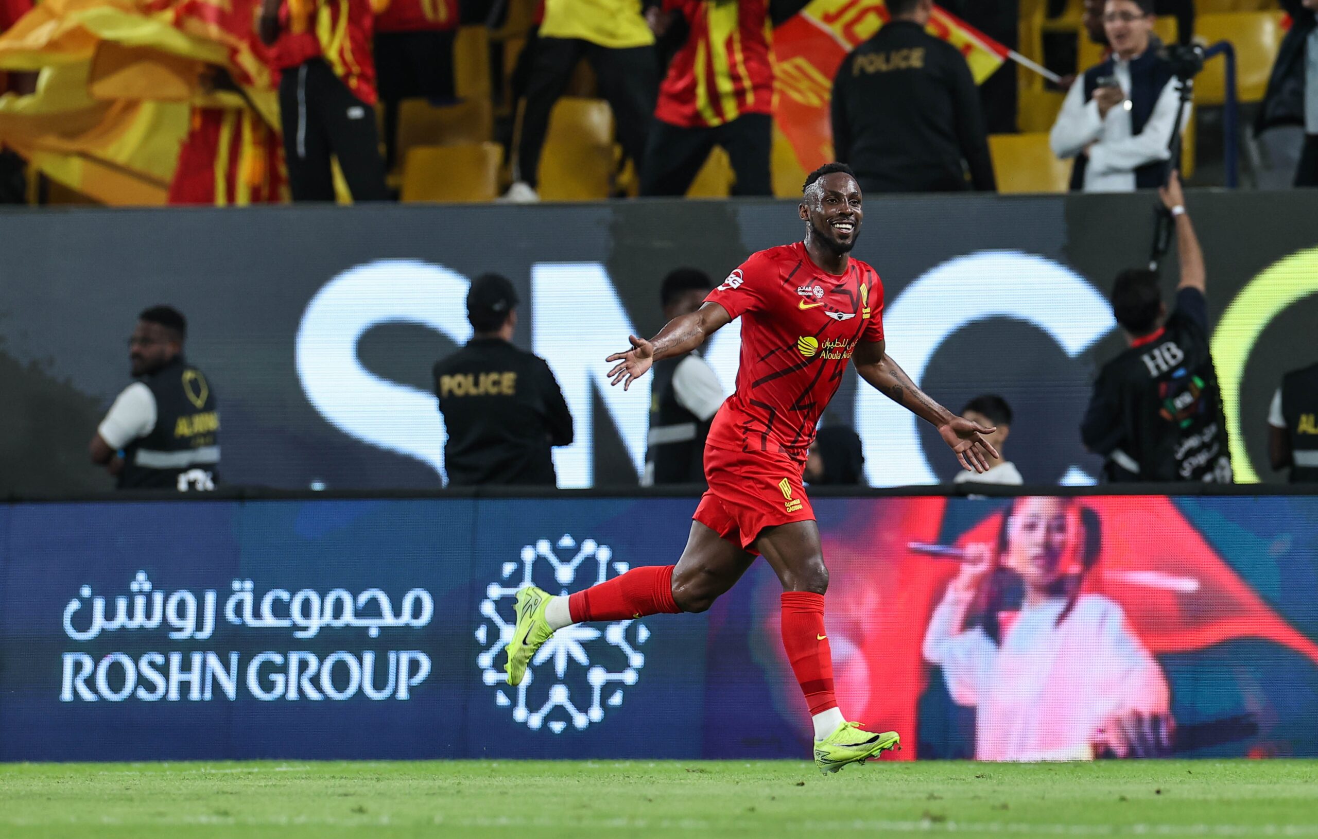 غياب جوليان كينونيس يربك خط هجوم القادسية أمام الأهلي