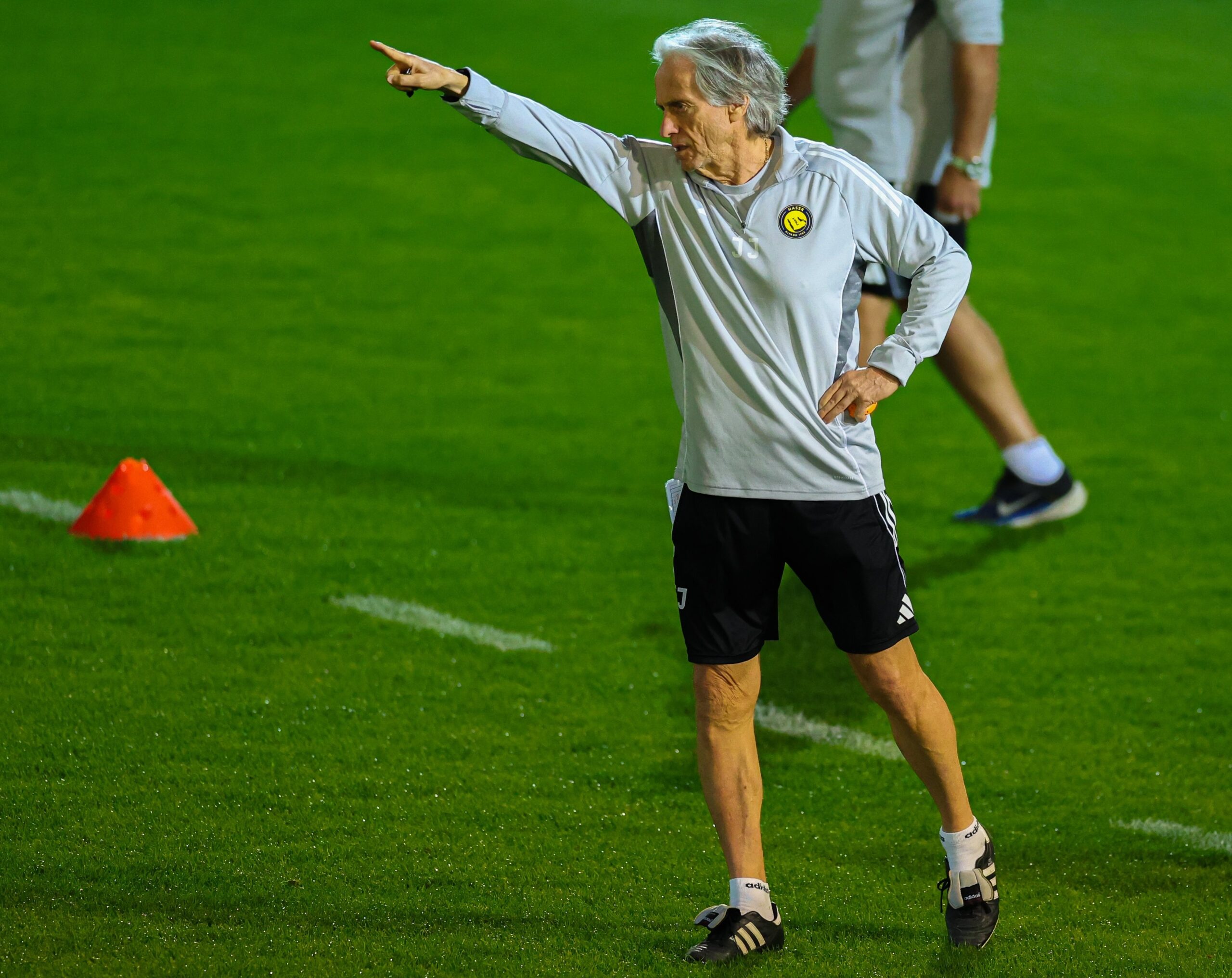 النصر يستعد للتوقف الدولي.. أول تحرك لجيسوس بعد تأهل الفريق القاري