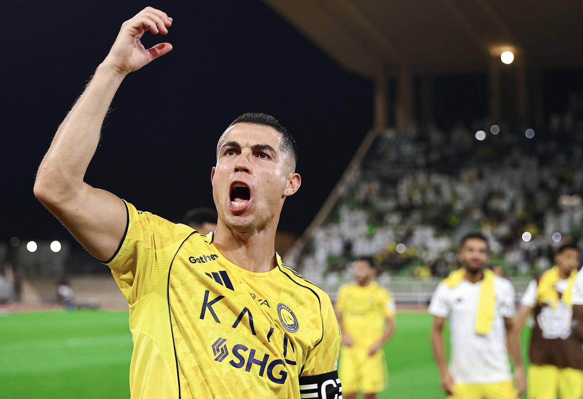 فيديو| إعلامي يشعل الجدل: ركلات الجزاء ستمنح رونالدو لقب الهداف مجددًا