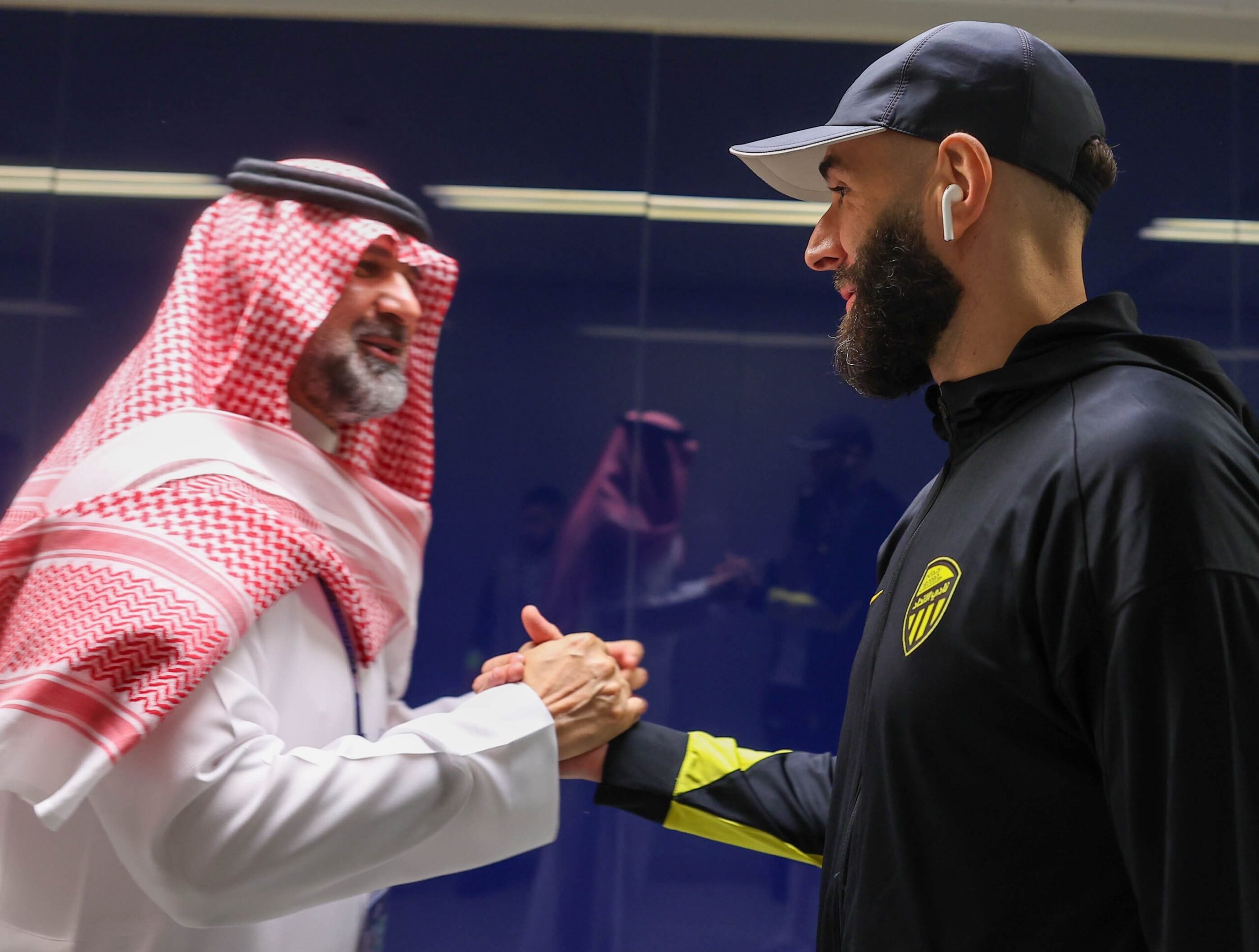 مستقبل كريم بنزيما مع الاتحاد بين أيدي اللجنة الفنية