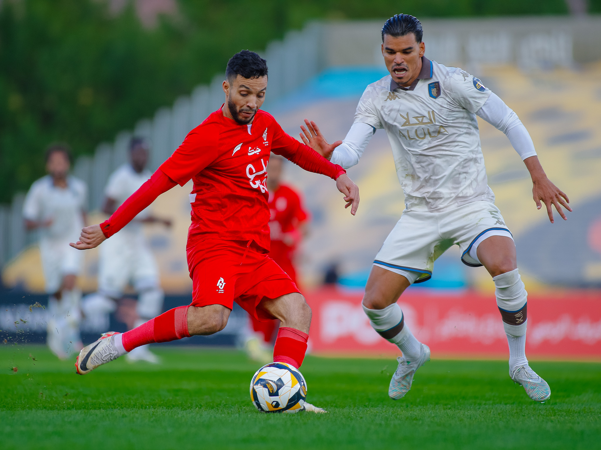 دوري يلو | تعثر أبها يشعل الصراع والعلا يقترب من الصدارة