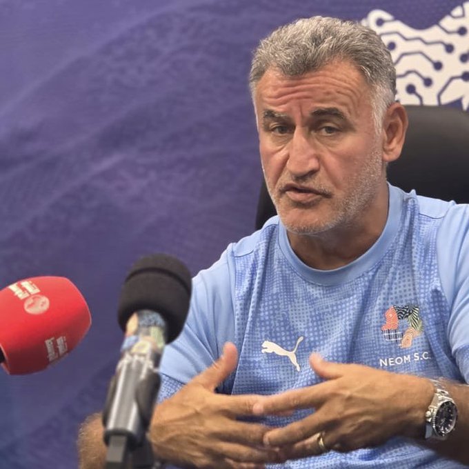 مدرب نيوم يعلق على ركلة جزاء لم تحتسب خلال مواجهة الاتحاد