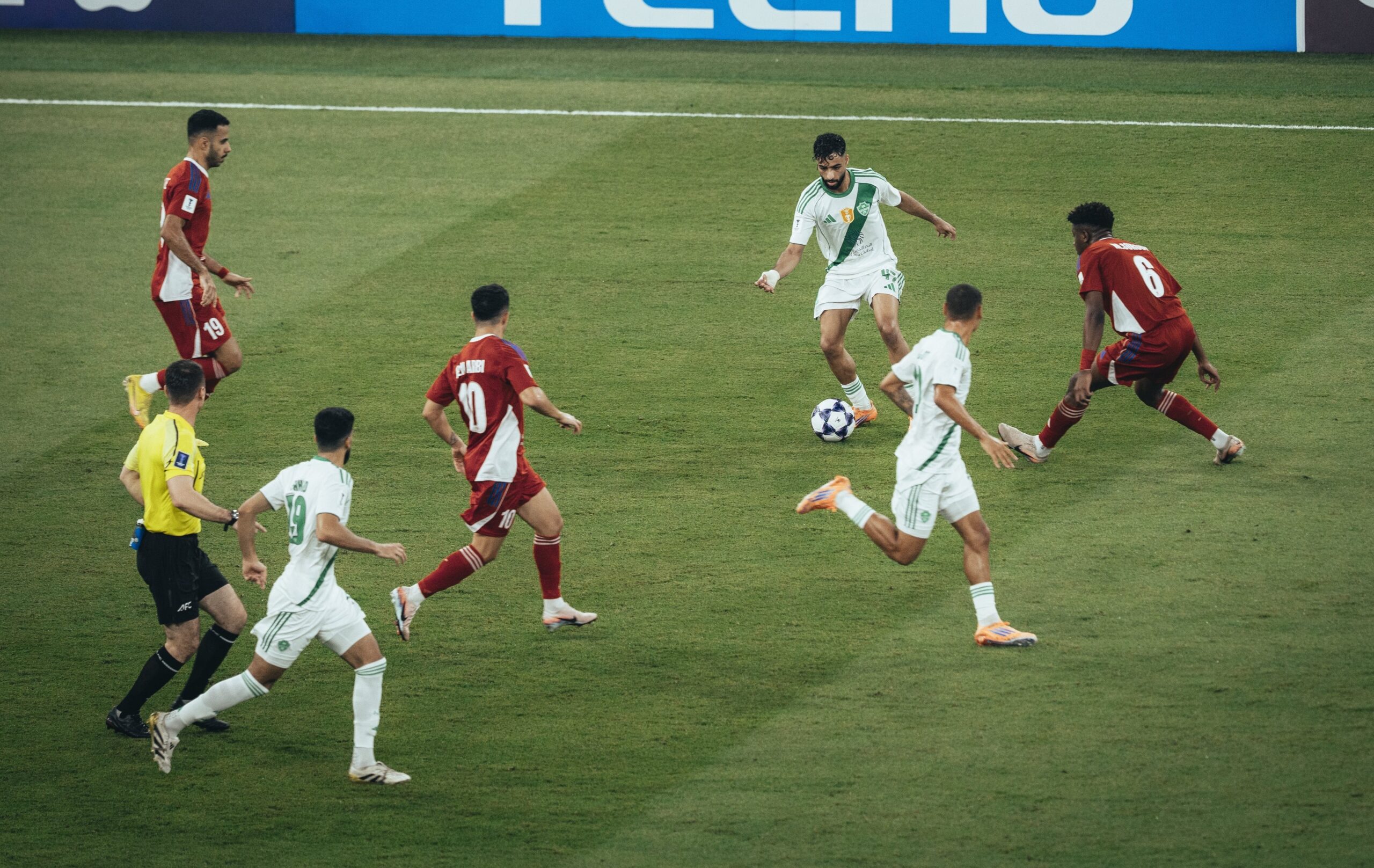 الأحد.. الأهلي يطير إلى بغداد لمواجهة الشرطة في اختبار آسيوي مفصلي