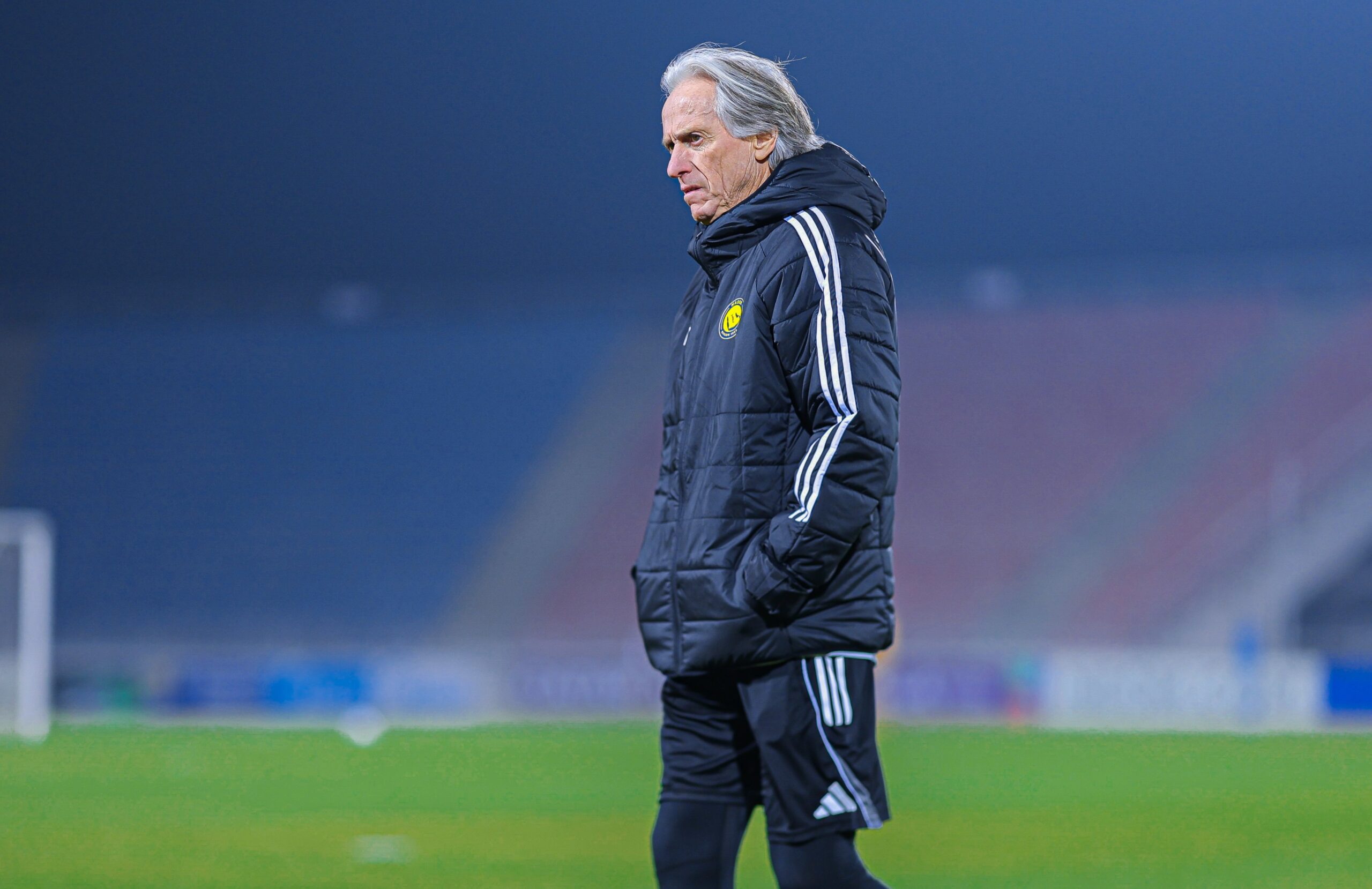 تمسك جيسوس بنجم الهلال يصطدم بتحفظ إدارة النصر