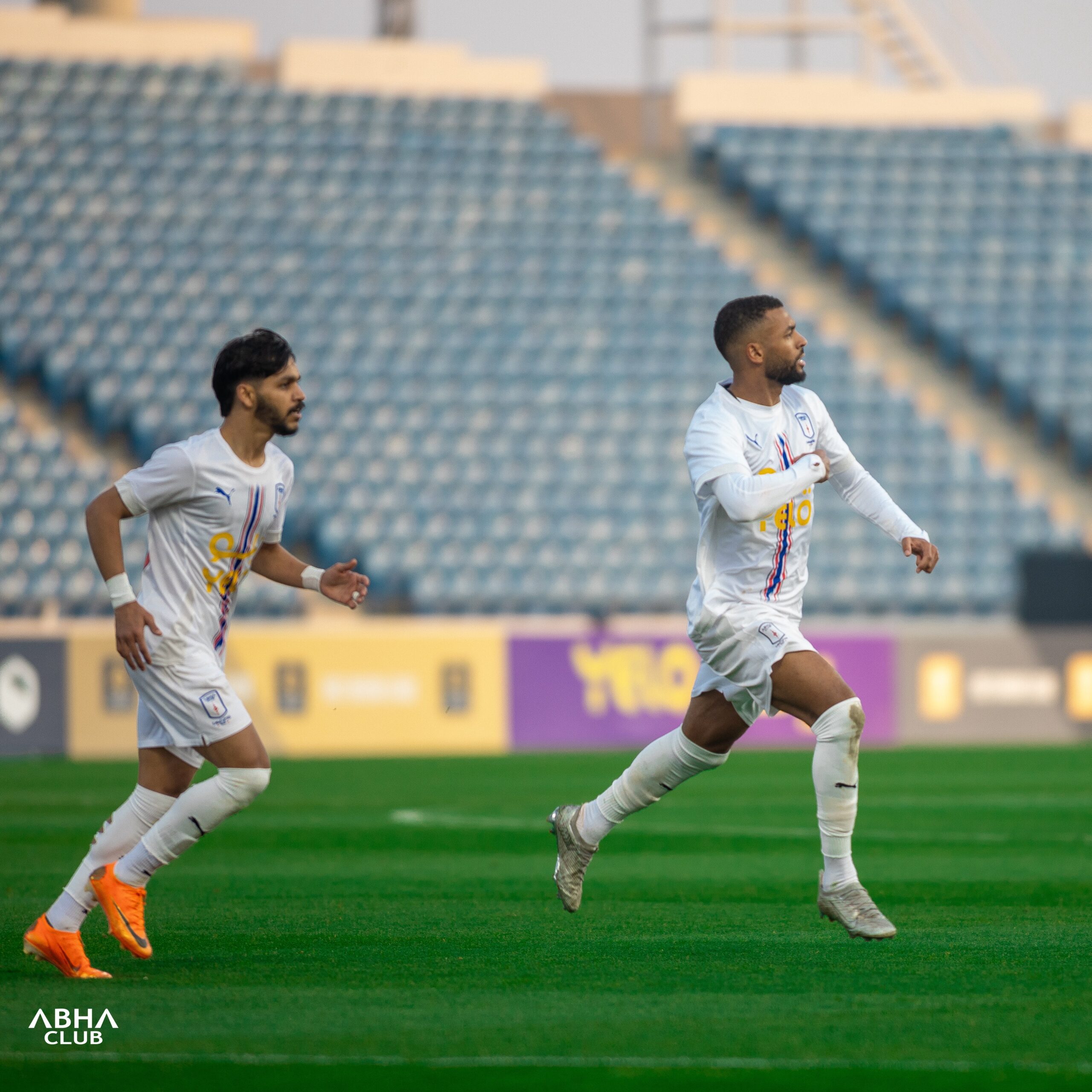 أبها يتصدر ترتيب دوري يلو بعد نهاية الجولة الـ11