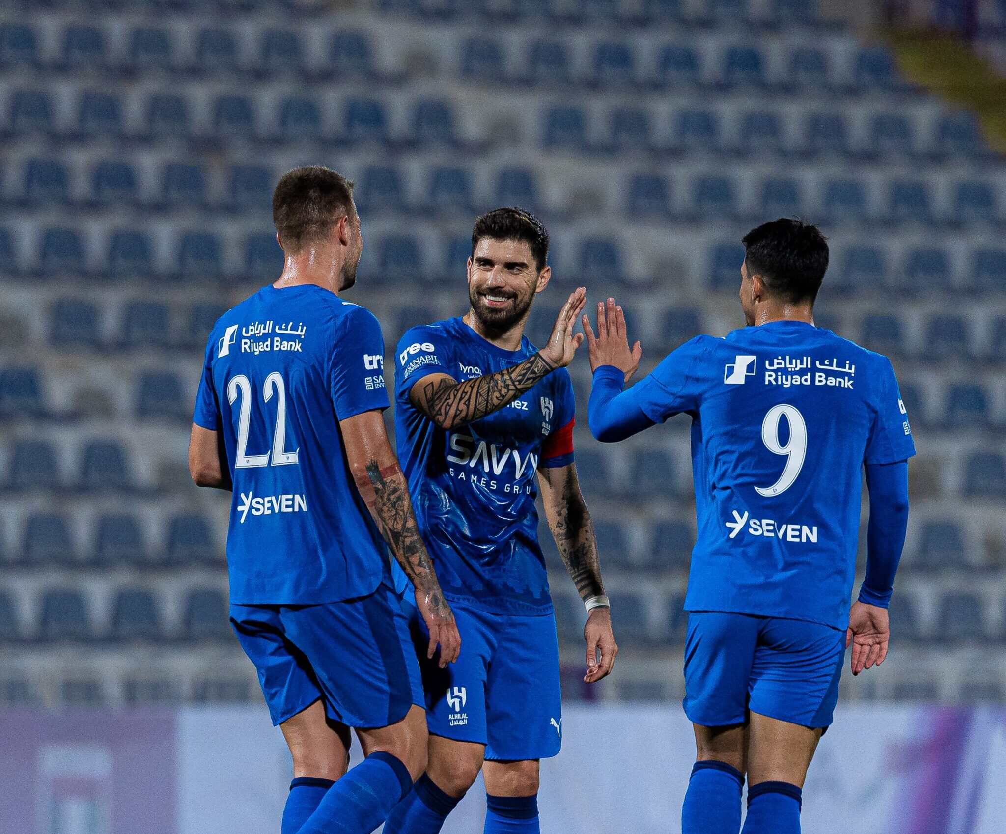 إدارة الهلال تفتح ملف التجديد لأربعة أسماء واعدة