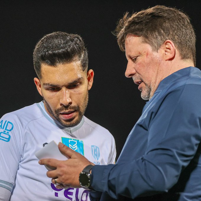 مدرب الأخدود يوضح آخر تطورات إصابة خالد ناري بعد نقله إلى المستشفى