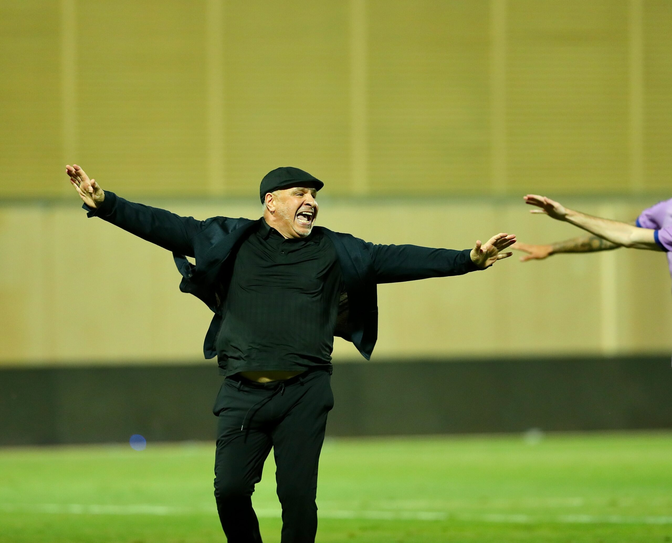 بن زكري يفجّرها: اسمي مطروح لخلافة رينارد في تدريب المنتخب السعودي