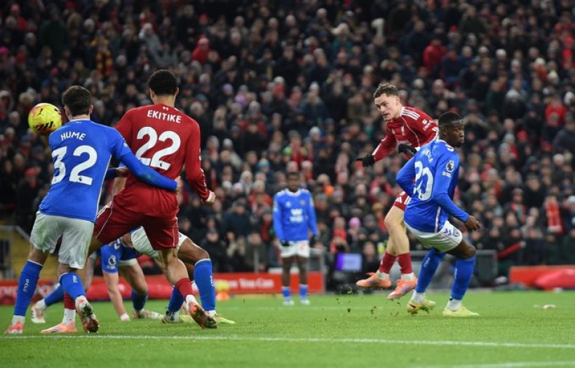 نقطة ثمينة لسندرلاند أمام ليفربول في أنفيلد