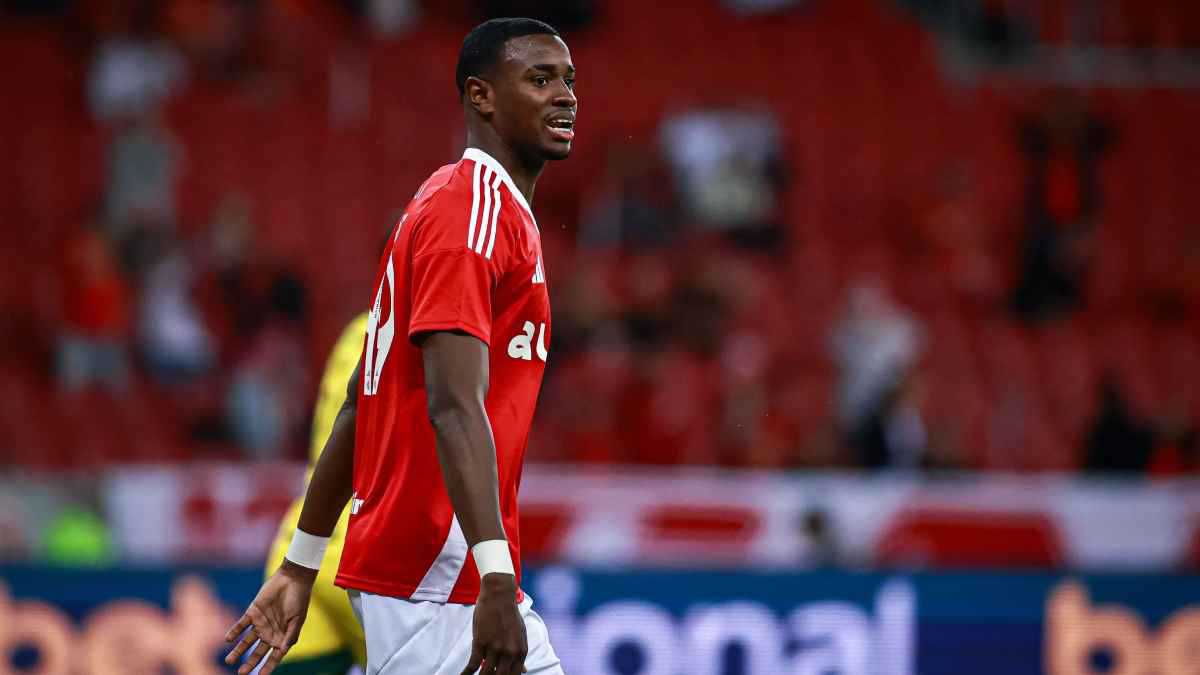 الأهلي يضرب بقوة في ميركاتو الشتاء ويقترب من ضم نجم إنترناسيونال الشاب