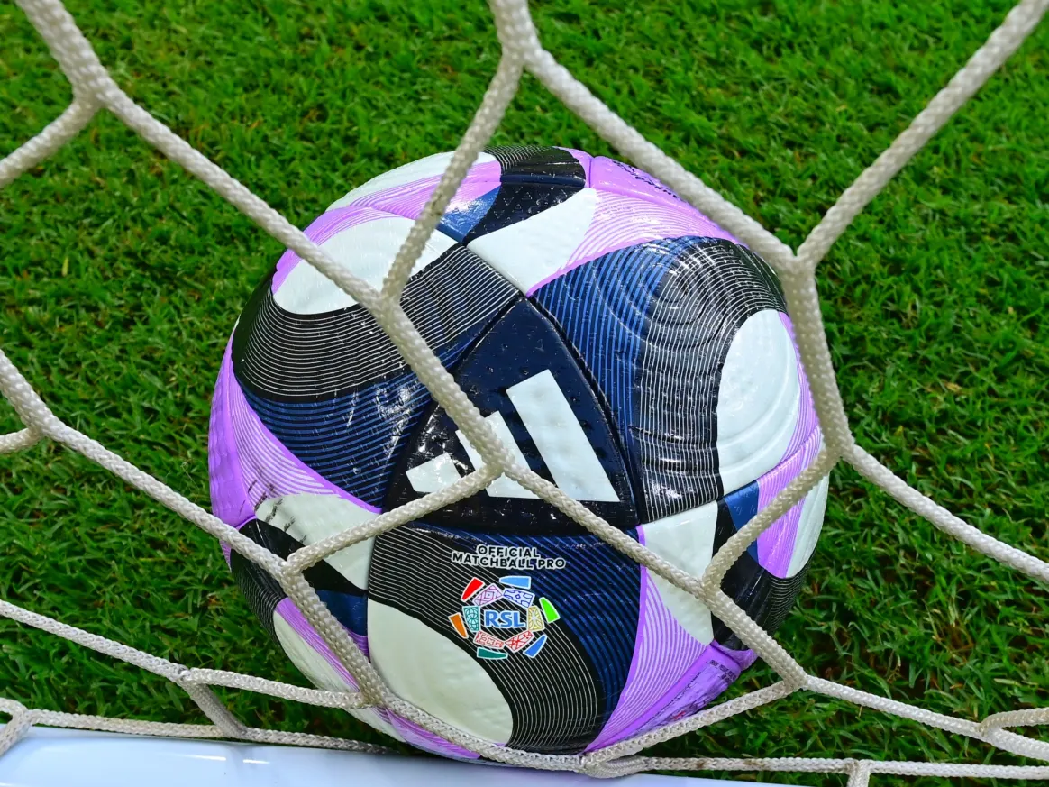 اتحاد الكرة يُعلن حكام مباريات اليوم في الجولة الثانية عشر لدوري روشن