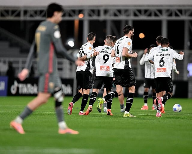 حمدالله ومعتوق يقودان الشباب للتعادل أمام الريان بدوري أبطال الخليج