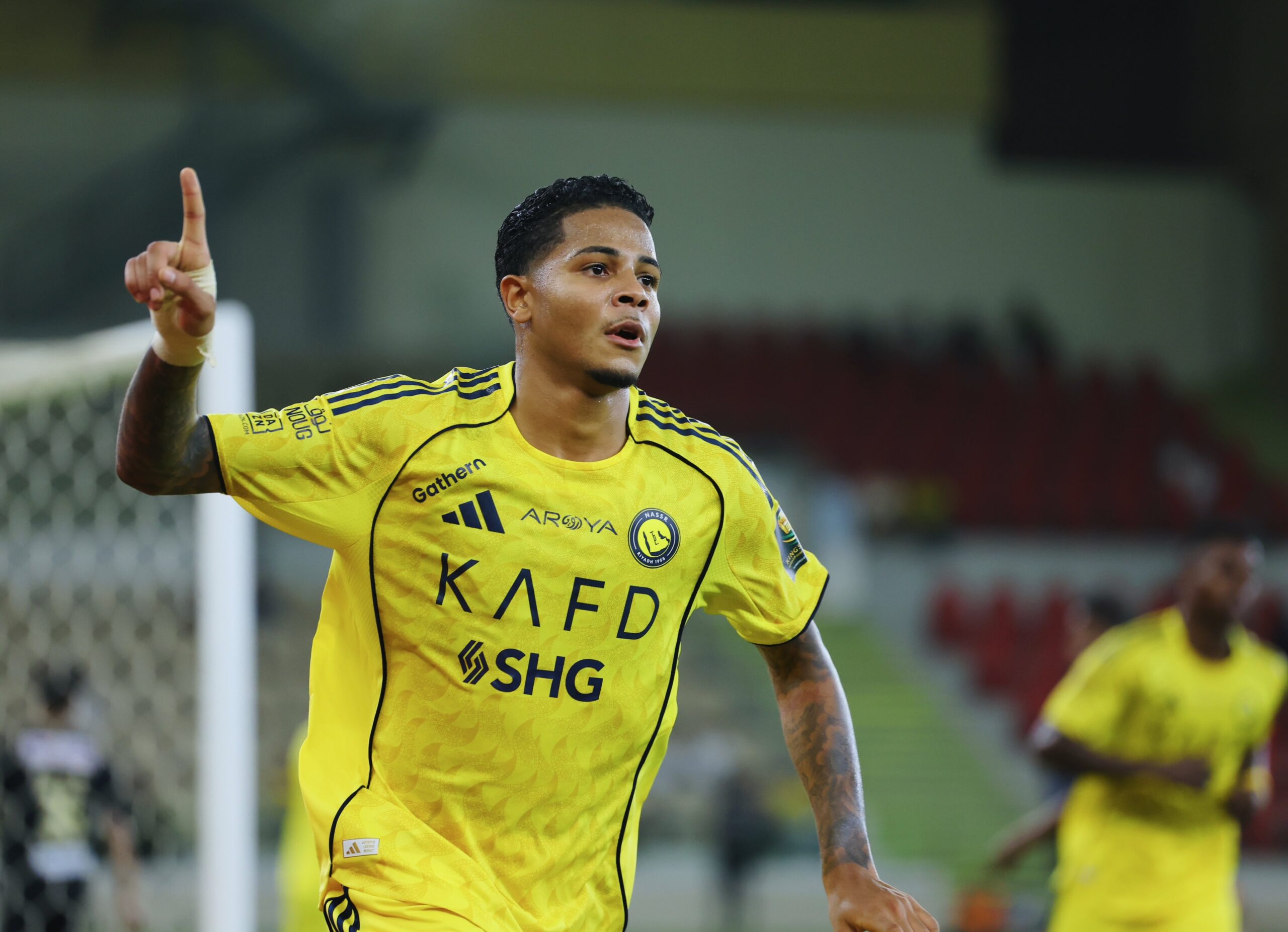 بنفيكا يقترب من التعاقد مع نجم النصر الشاب ويسلي جاسوفا