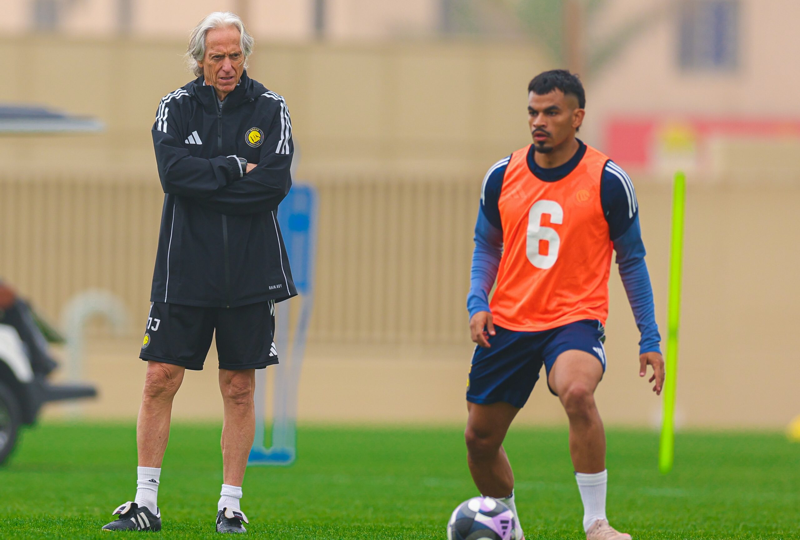 بعد التعادل الودي مع الفتح.. جورجي جيسوس يمنح لاعبي النصر راحة