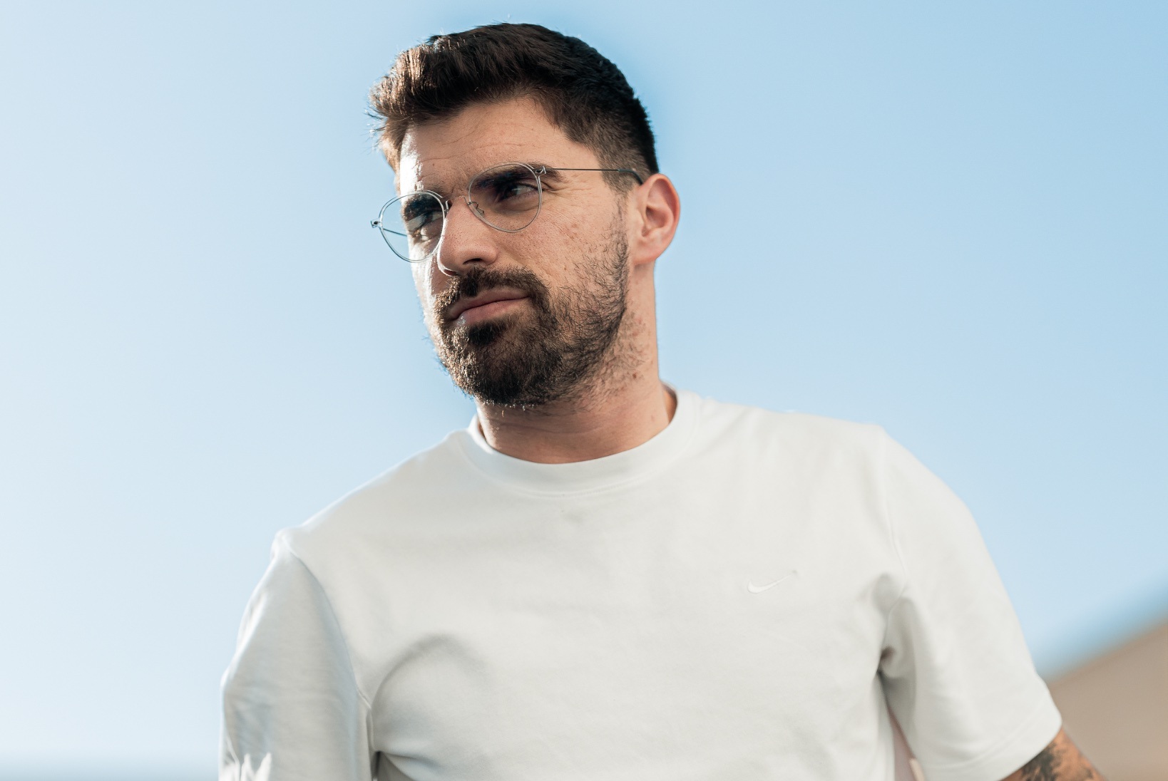 نيفيز يقترب من البريميرليج.. وكيله يفتح باب المفاوضات مع 3 أندية