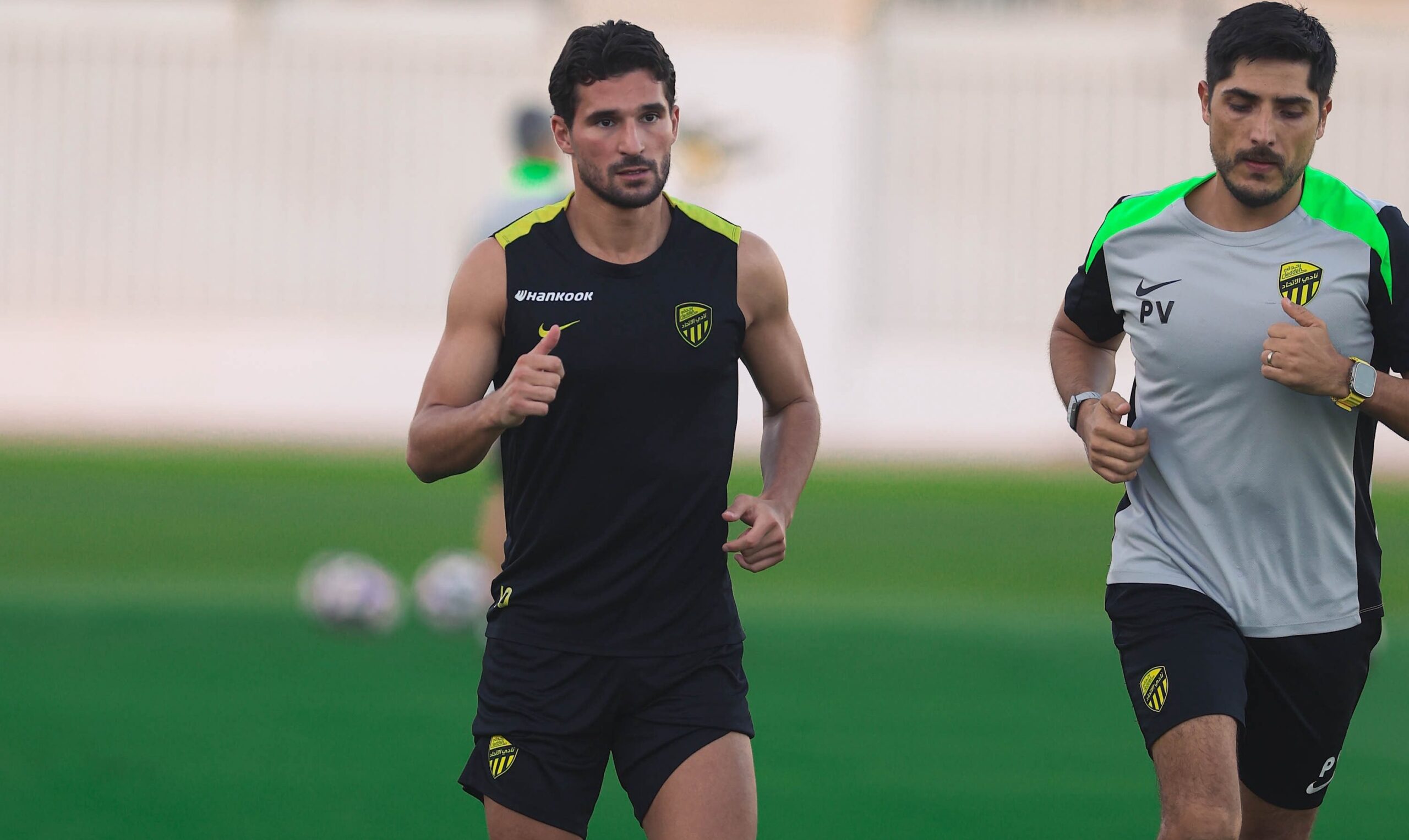 تطورات إصابة النجم الجزائري.. عوار يقترب من العودة إلى الاتحاد