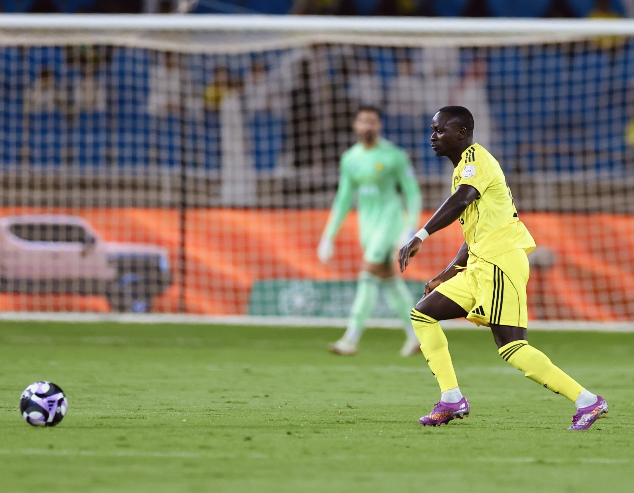 جيسوس يستبعد ماني من قائمة معسكر النصر في أبو ظبي