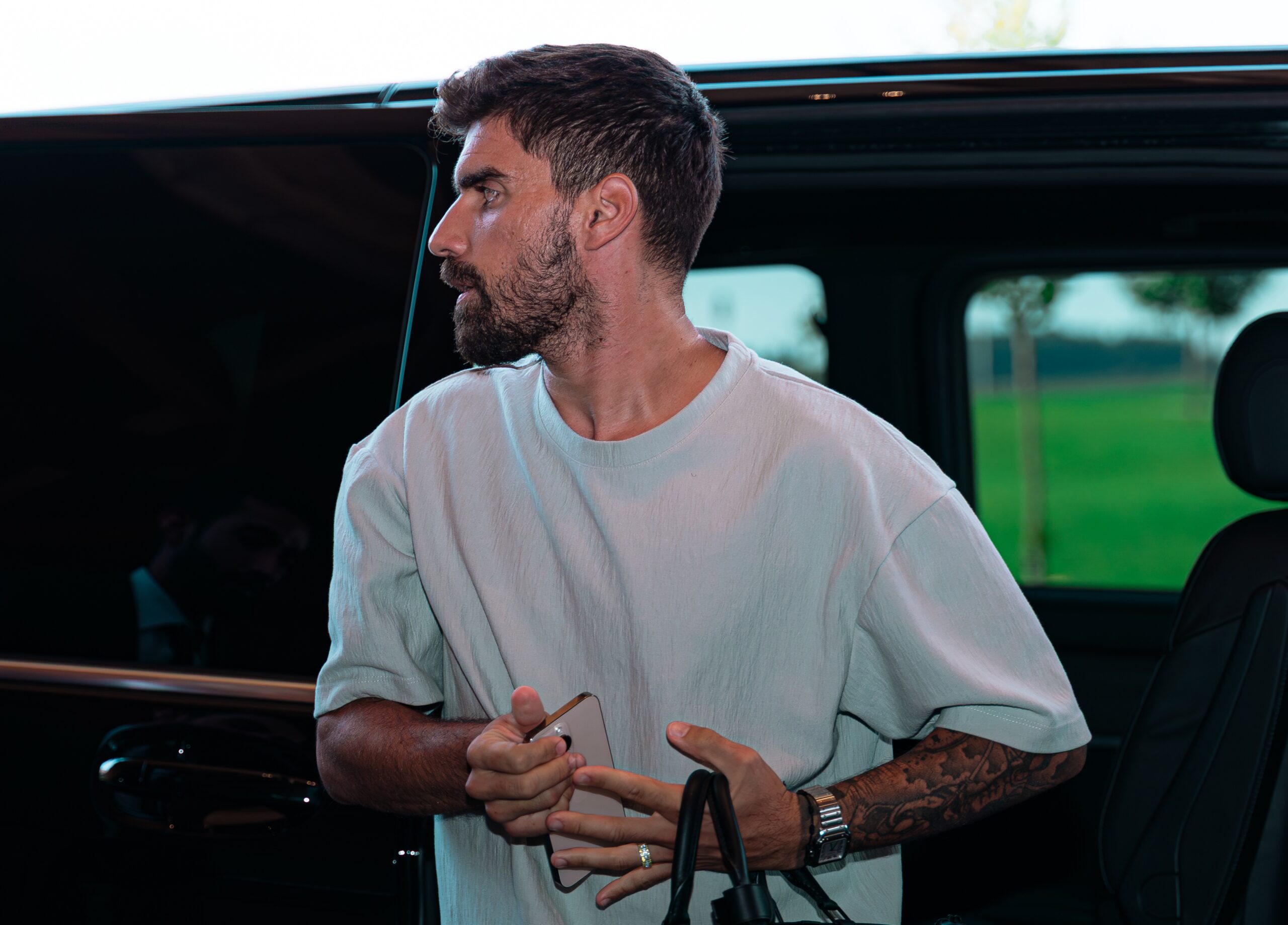 جالطة سراي يبدأ التحرك لضم روبن نيفيز