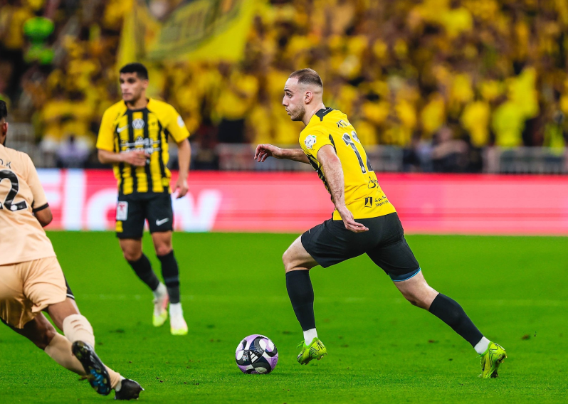 نفي اتحادي قاطع يُنهي شائعات بيع ماريو ميتاي في انتقالات يناير