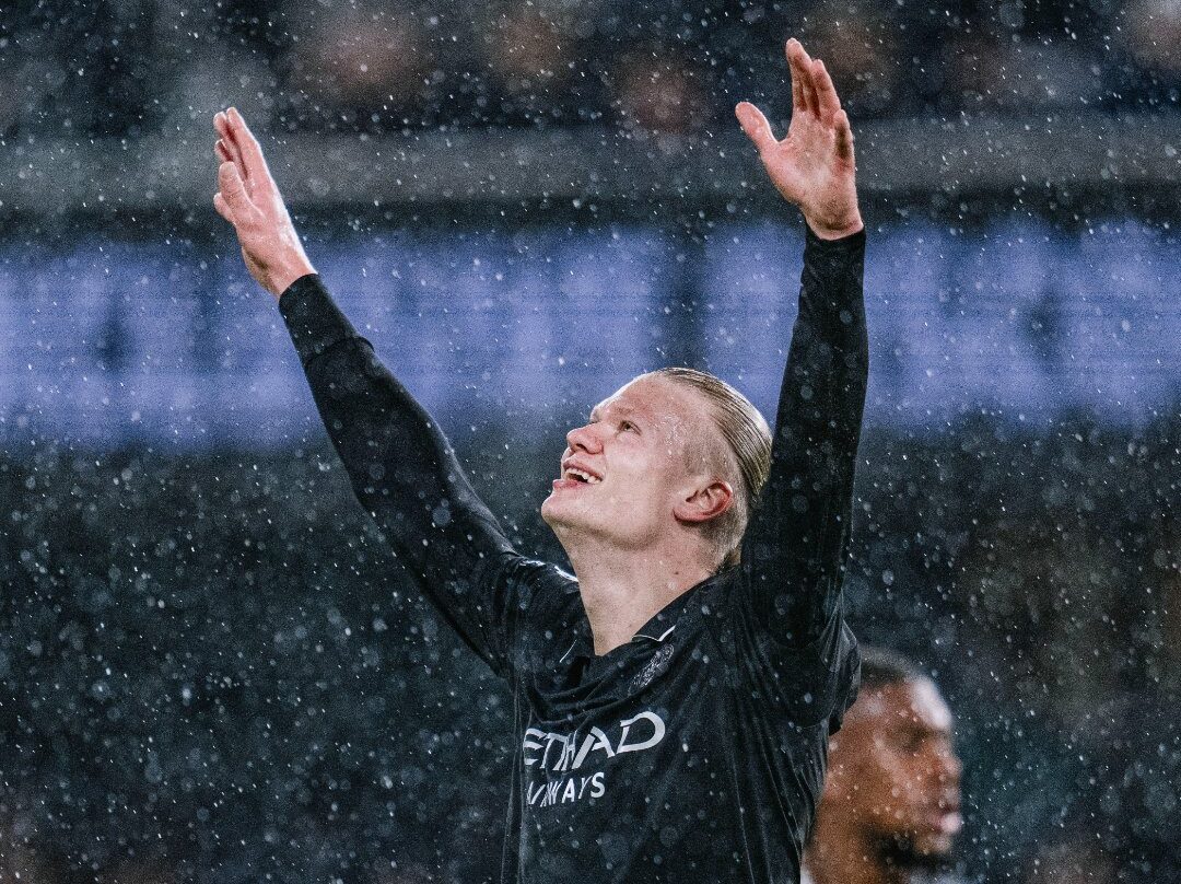 صور | مانشستر سيتي ينجو من انتفاضة فولهام ويهدد صدارة آرسنال