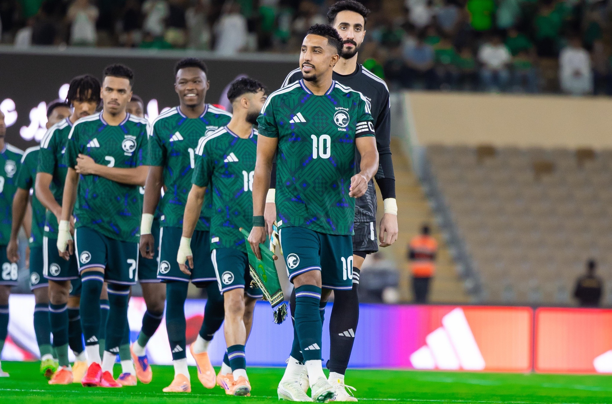 قطر تبتسم لـ”الأخضر”.. مؤشر مهم قبل لقاء عمان المرتقب