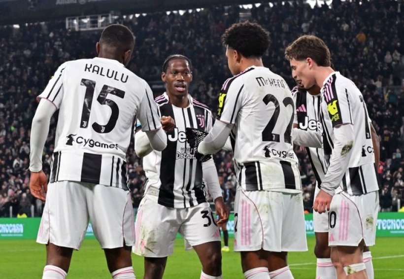 فيديو| يوفنتوس يضرب نابولي بثلاثية في الكالتشيو