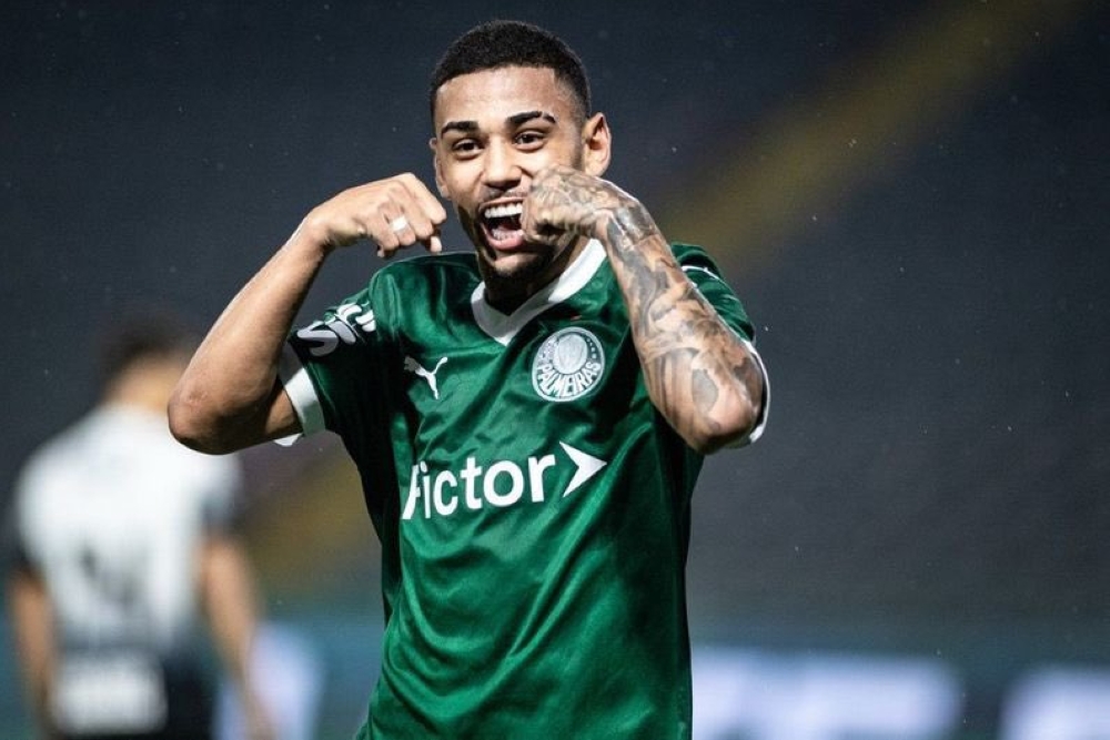 بتوصية من إنزاجي.. الهلال يتحرك للتعاقد مع موهبة بالميراس البرازيلي