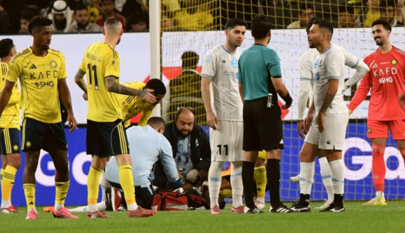 صدمة للأخدود.. إصابة خطيرة تُبعد نجم الأخدود عن الملاعب حتى فبراير