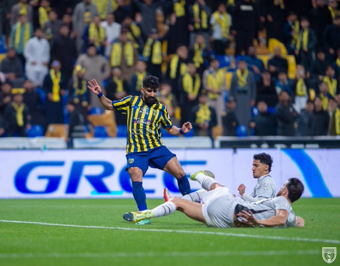 صور| سقوط جديد للشباب.. والتعاون يواصل الزحف نحو القمة في دوري روشن