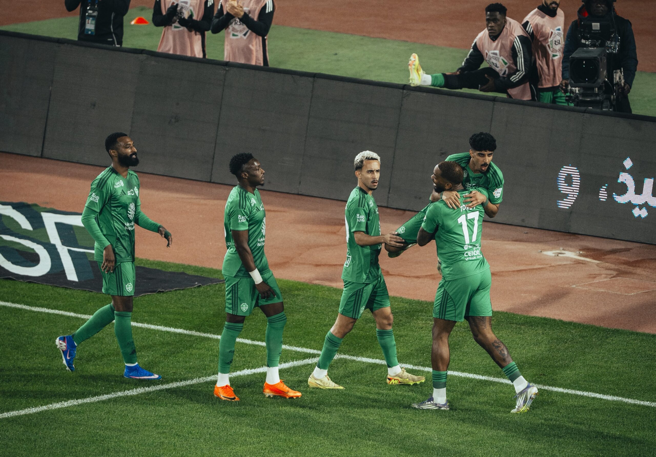 رافا سيلفا يقترب من الأهلي.. وضغوط لإبعاد هذا اللاعب لحسم الصفقة