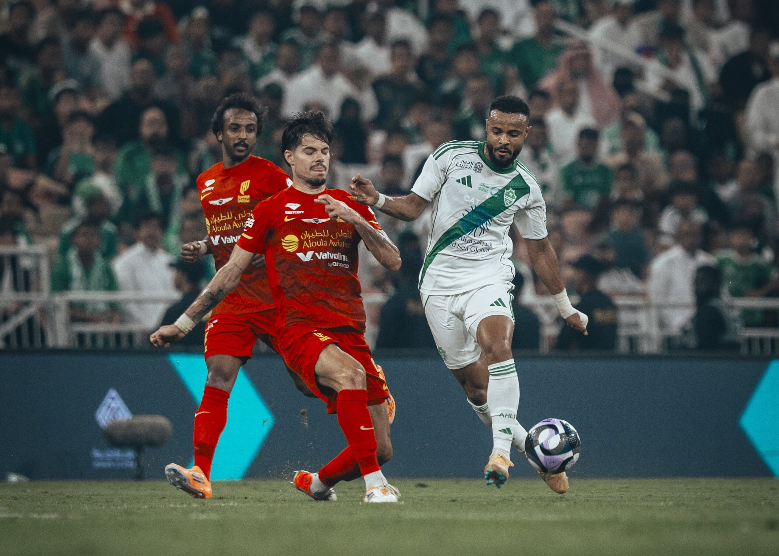 لجنة الاستئناف تصدر قرارها النهائي بشأن أزمة مباراة القادسية والأهلي