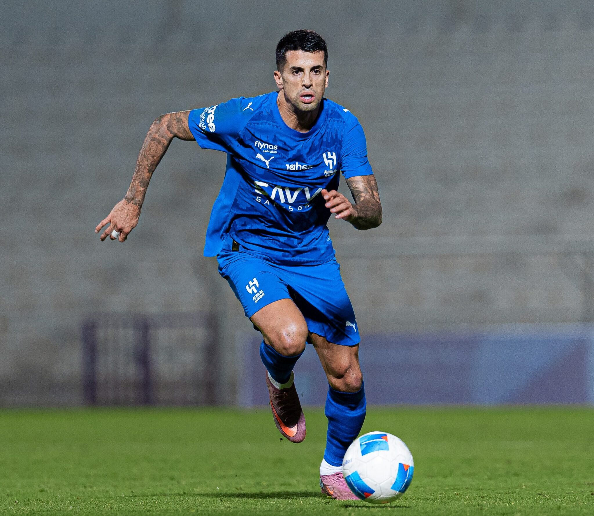 برشلونة يكشف الموعد النهائي لوصول كانسيلو لبرشلونة