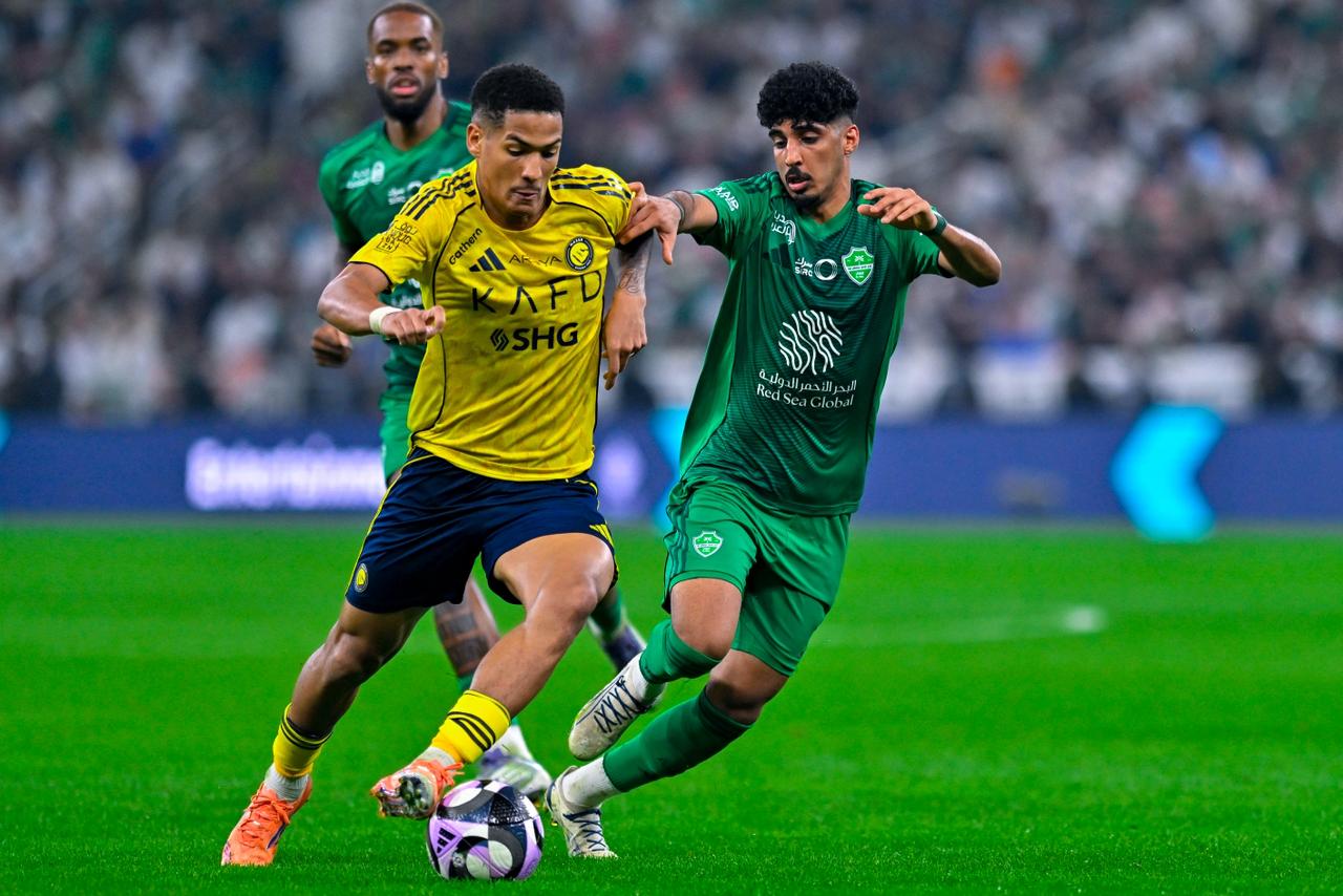 فيديو| زياد الجهني يُعلق على خطأ حارس الأهلي الكارثي أمام النصر