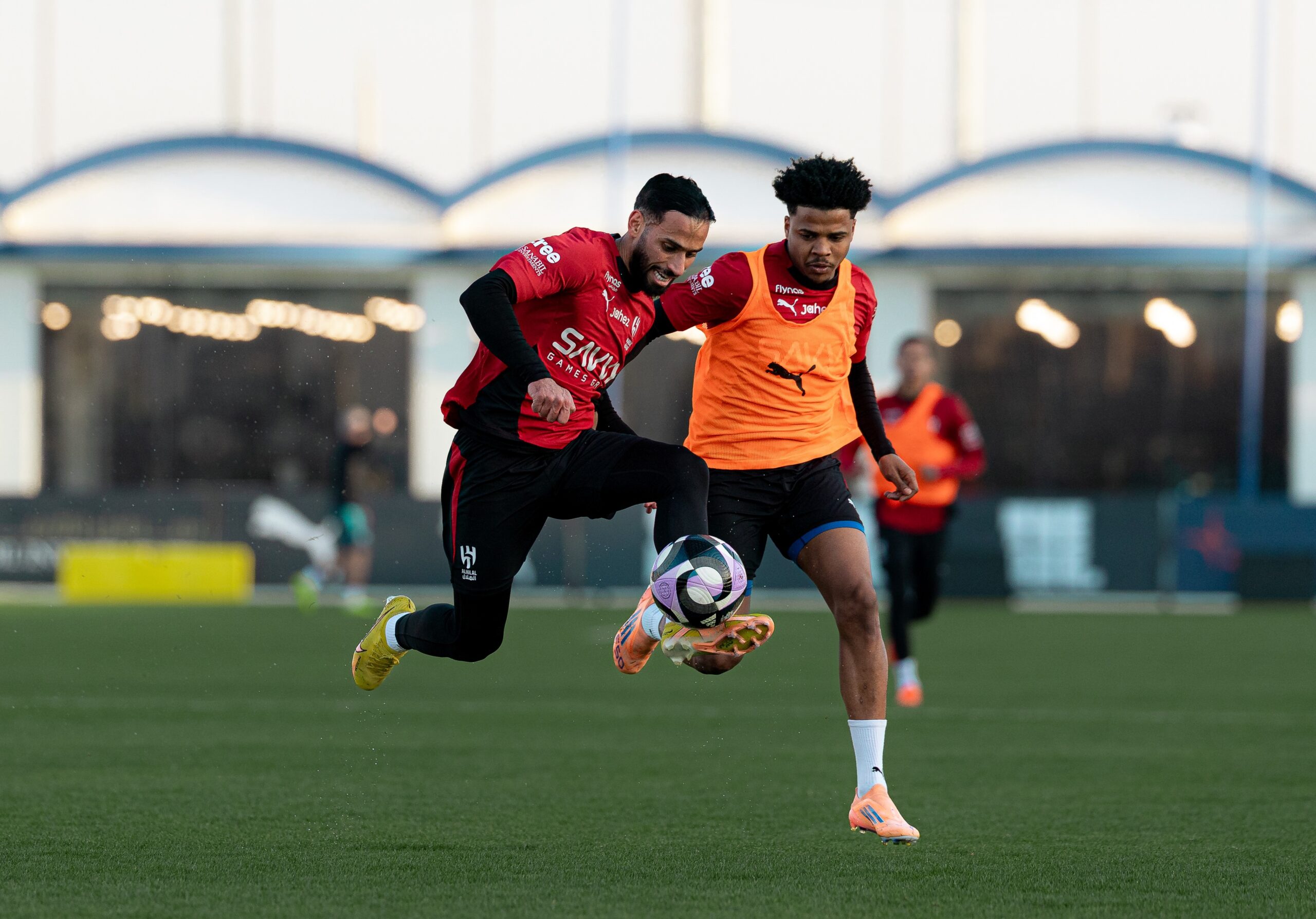 مالكوم يغيب عن تدريبات الهلال.. وبونو يبدأ برنامجه التأهيلي الجزئي