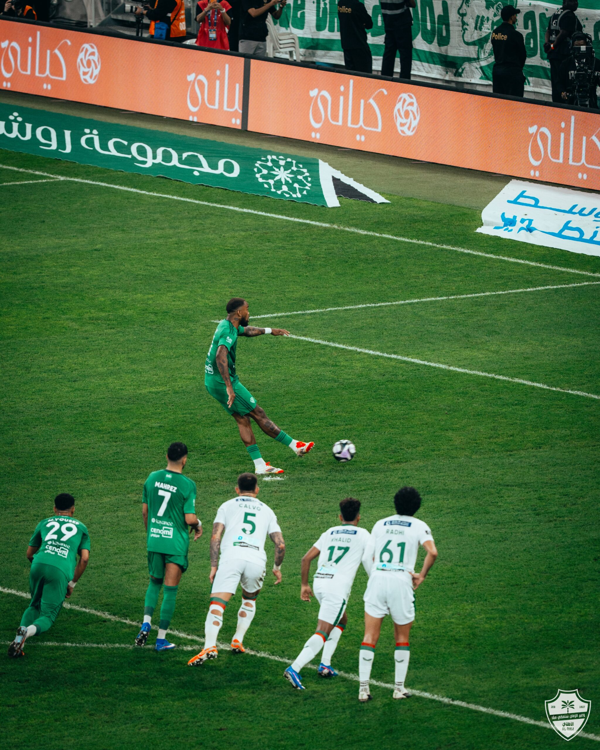 رسائل نارية من إيفان توني قبل صدام الأهلي ضد الهلال في روشن